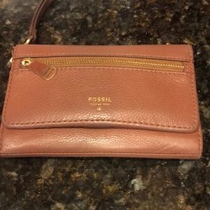 Fossil multifunctional wristlet EUC